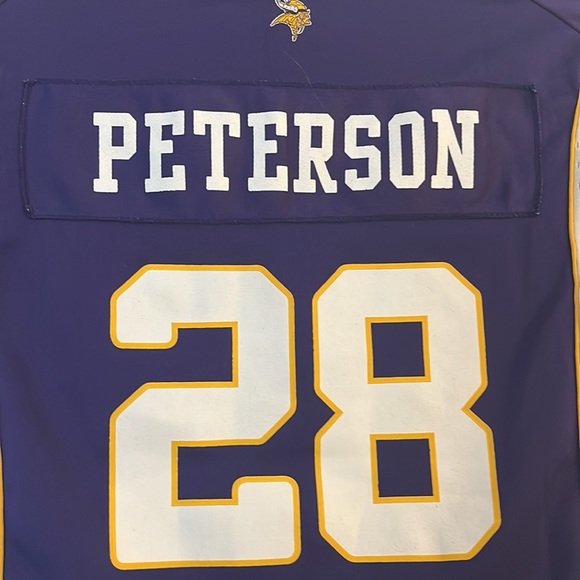 NFL Vikings Jersey, Peterson 28, kids Large, never worn, excellent condition - Picture 7 of 8